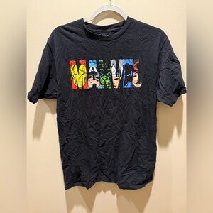 ⭐️3 for $15, 5 for $20⭐️ Marvel Logo T-Shirt Men’s Large